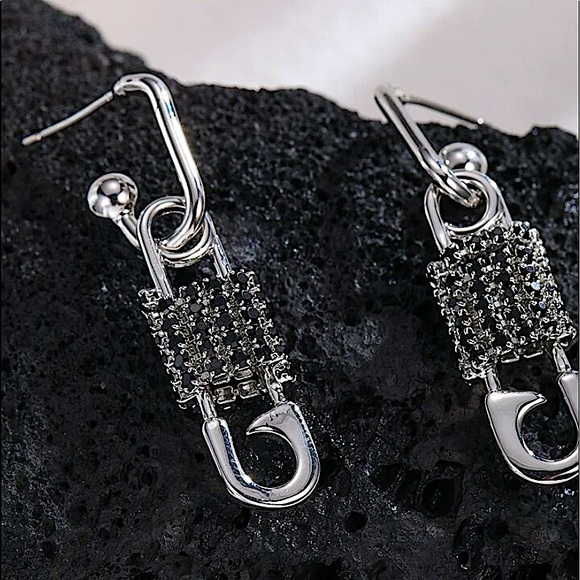 Safety Pin White GP Zircon Drop Minimalist Earrings - Picture 4 of 5